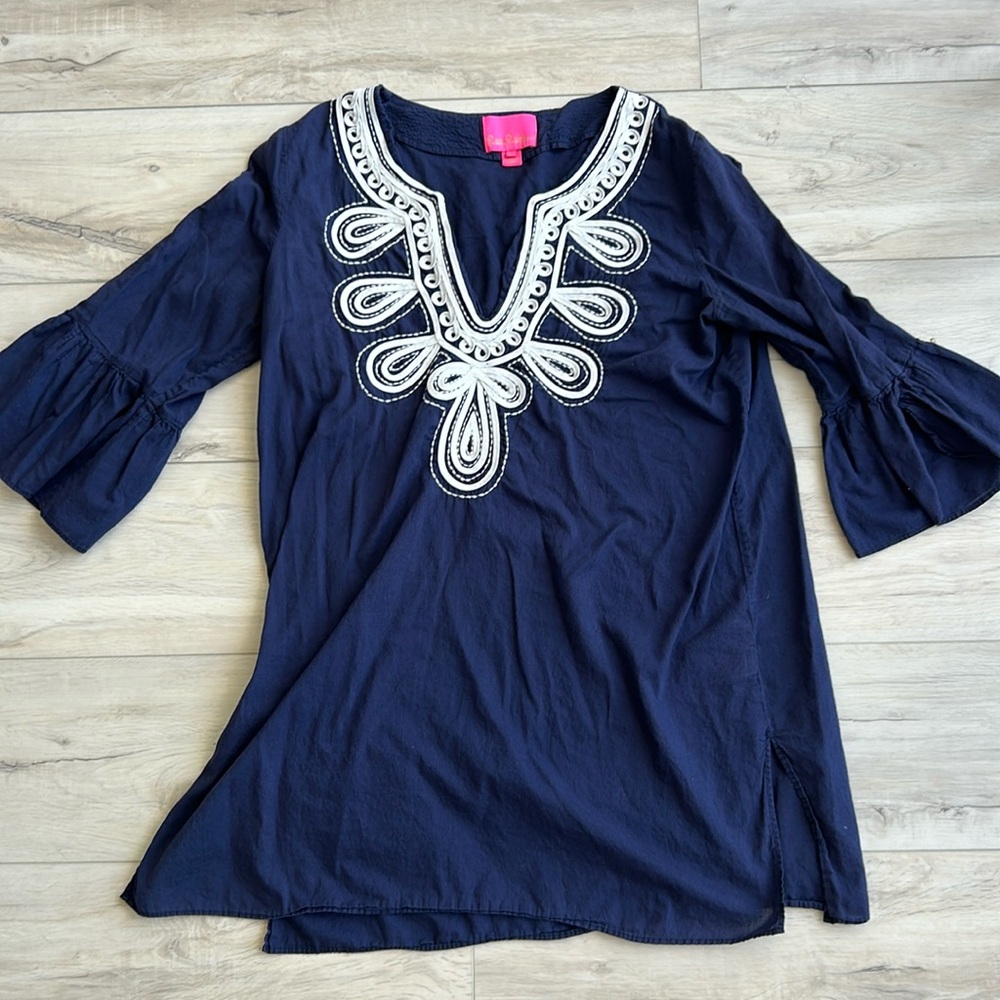 Lilly Pulitzer L tunic beach cover